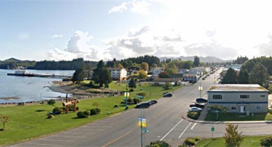 North Shore Inn Порт-Харди Экстерьер фото