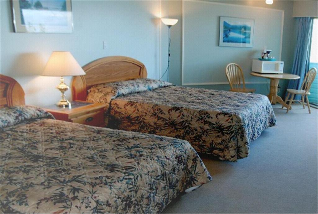North Shore Inn Порт-Харди Экстерьер фото